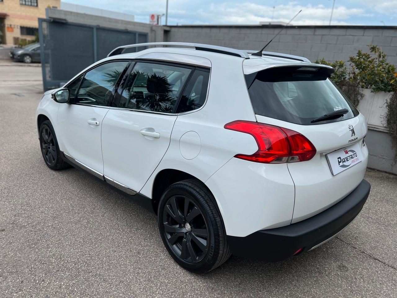 Peugeot 2008 1.6 e-hdi 92cv 8v Allure NAVI/PELLE/17; PERFETTA!