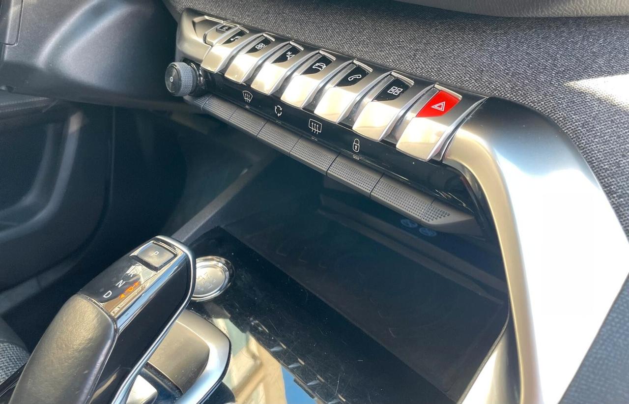 Peugeot 3008 BlueHDi 130 EAT8 ALLURE