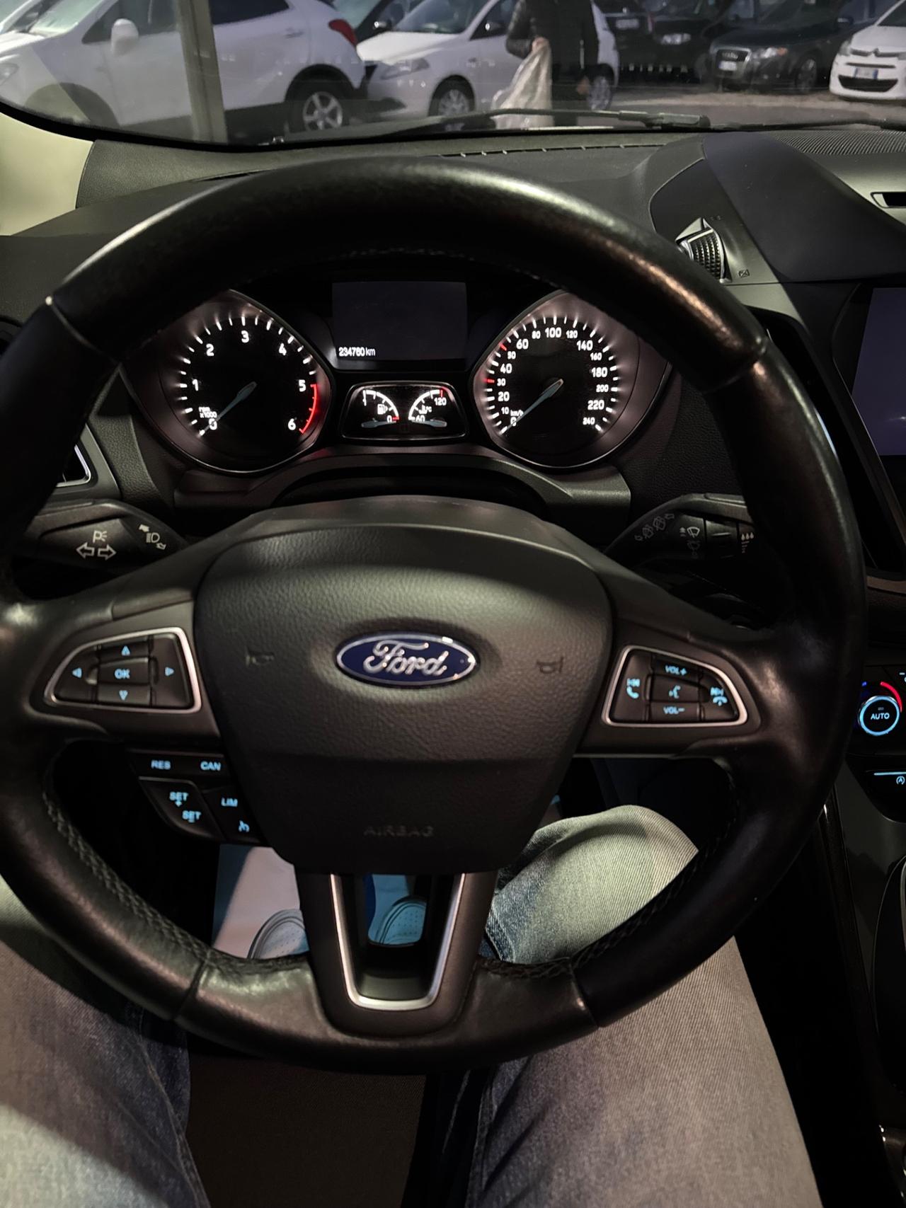 Ford Kuga 1.5 TDCI 120 CV S&S 2WD Titanium