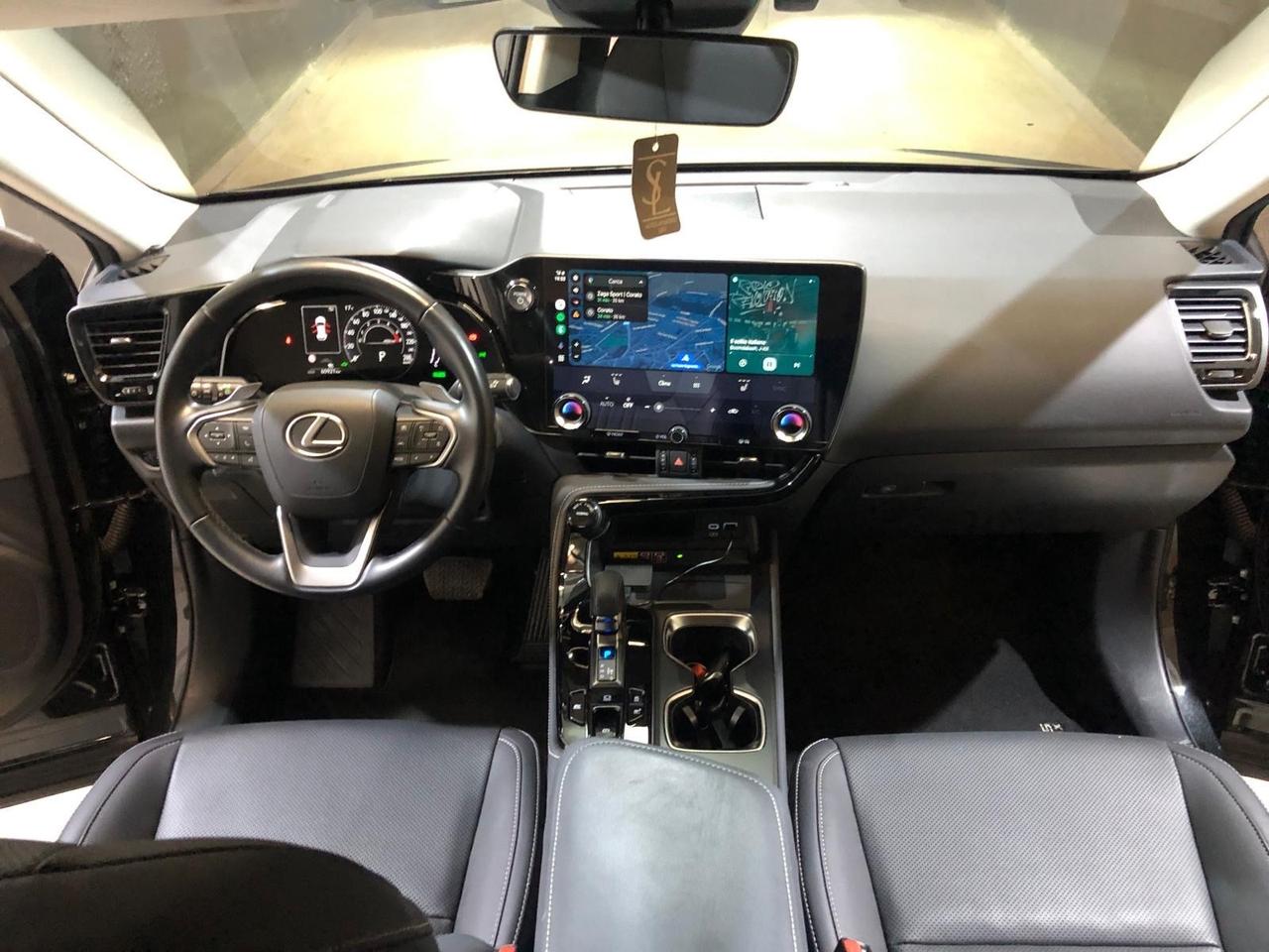 Lexus NX 300h NX Plug-in 4WD Luxury