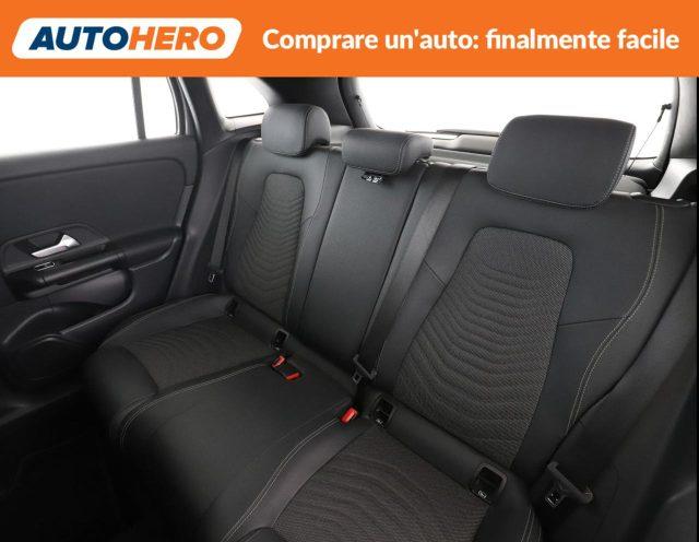 MERCEDES-BENZ GLA 180 Automatic Business