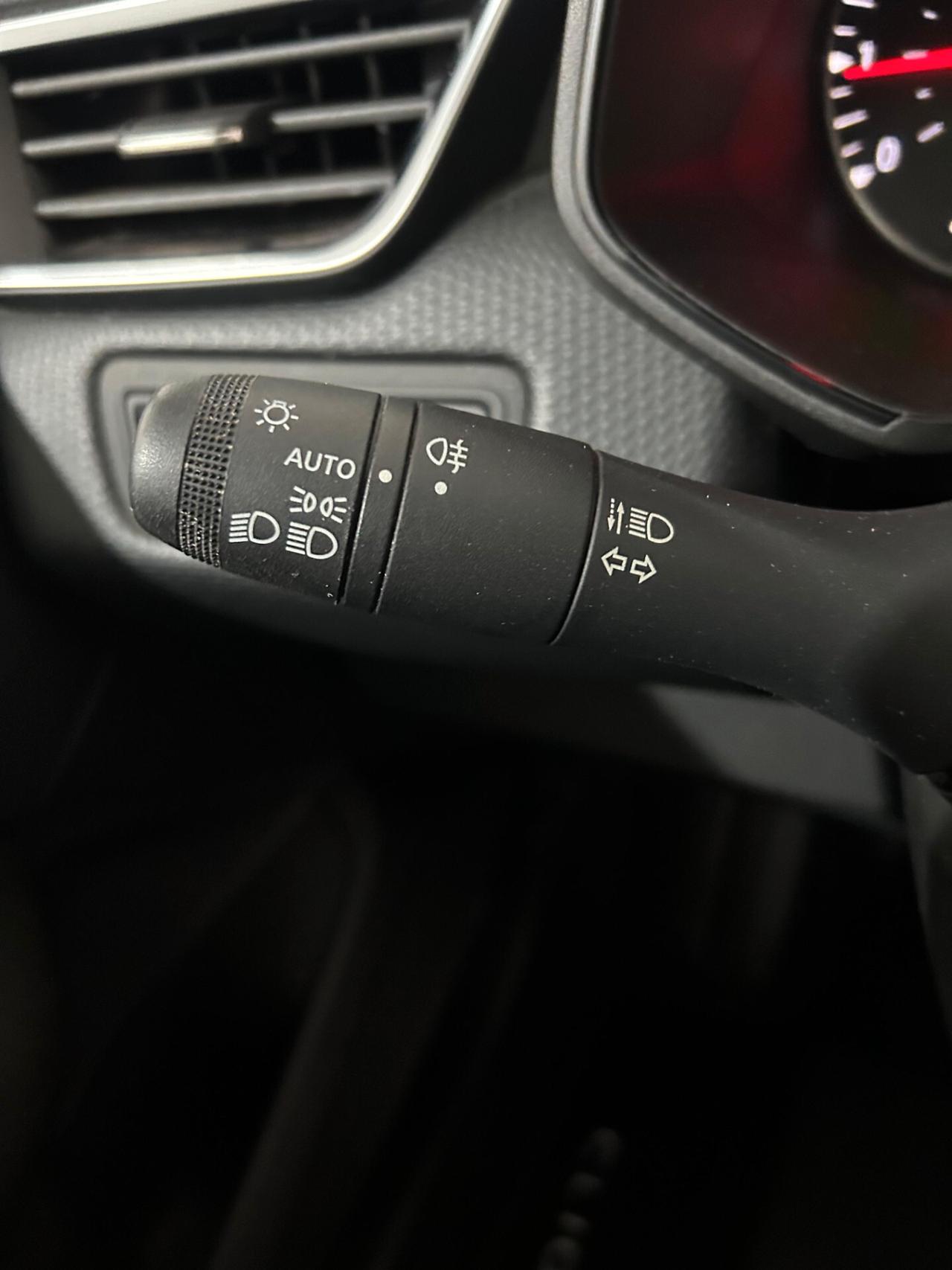 Renault Clio TCe 90 CV 5 porte Techno