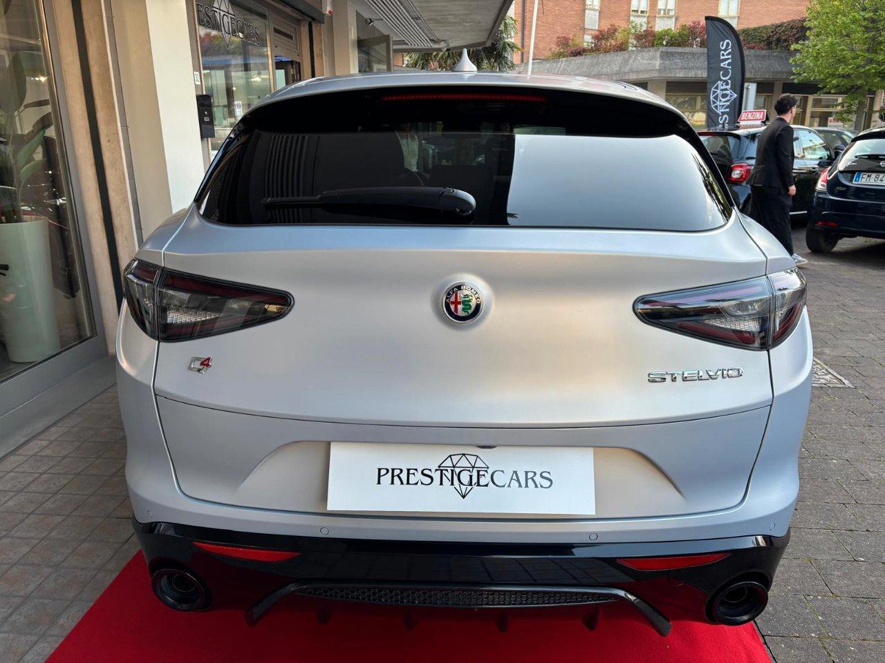 Alfa Romeo Stelvio Competizione