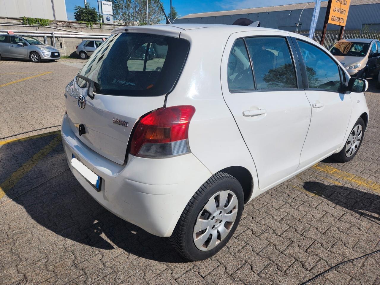 TOYOTA YARIS