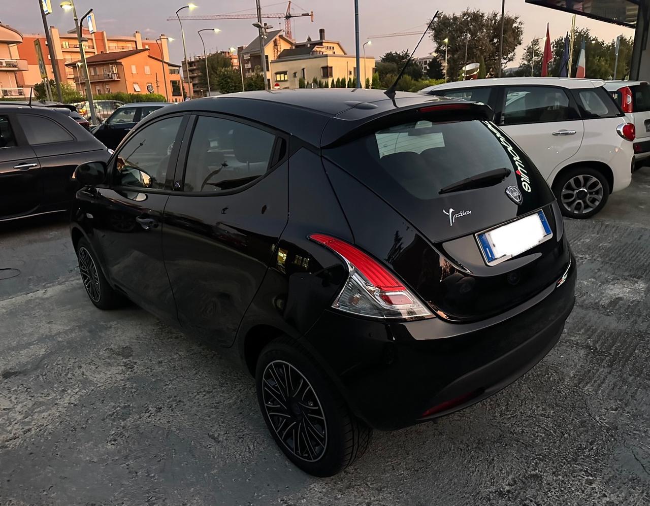 Lancia Ypsilon 1.2 69 CV 5 porte GPL Ecochic Platinum km 89.000