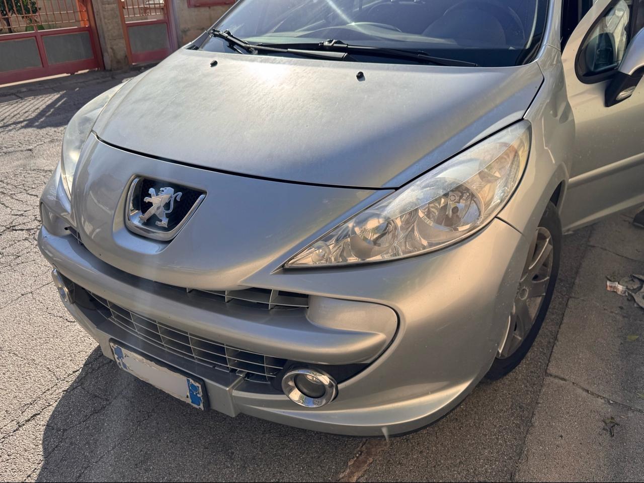 Peugeot 207 1.6 HDi 110CV 5p. Féline