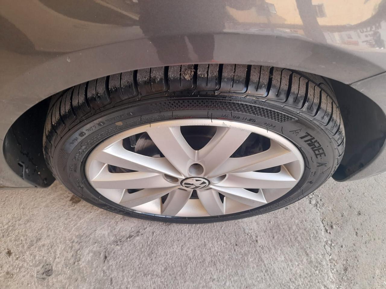 Volkswagen Touran 1.6 CC diesel 7 posti con garanzia-2011