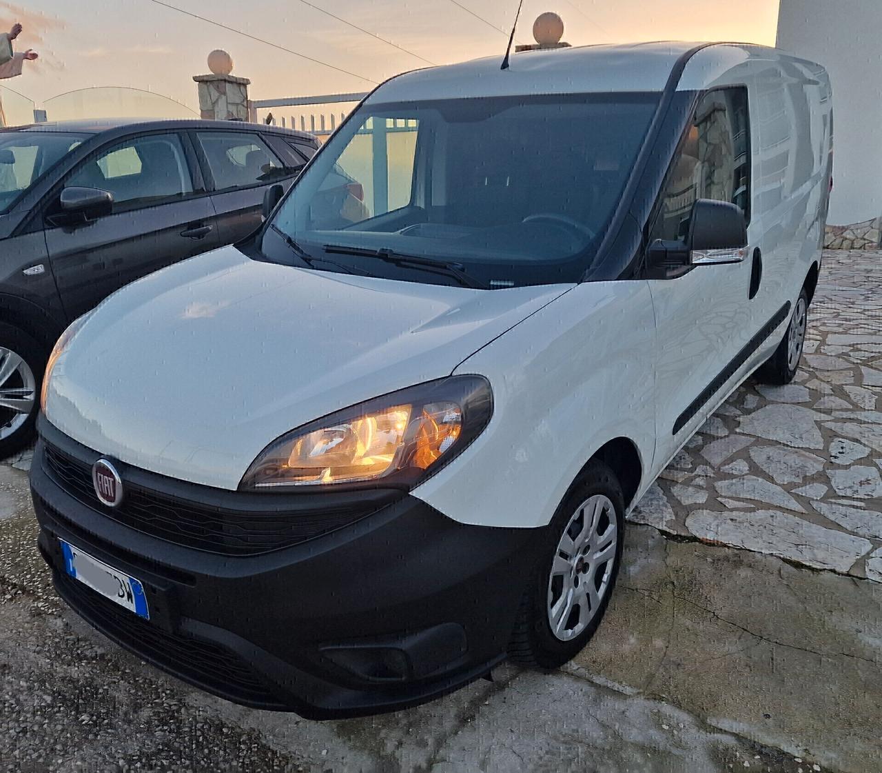 FIAT Doblò 1.6 MJT 105CV Lounge 3POSTI 2022