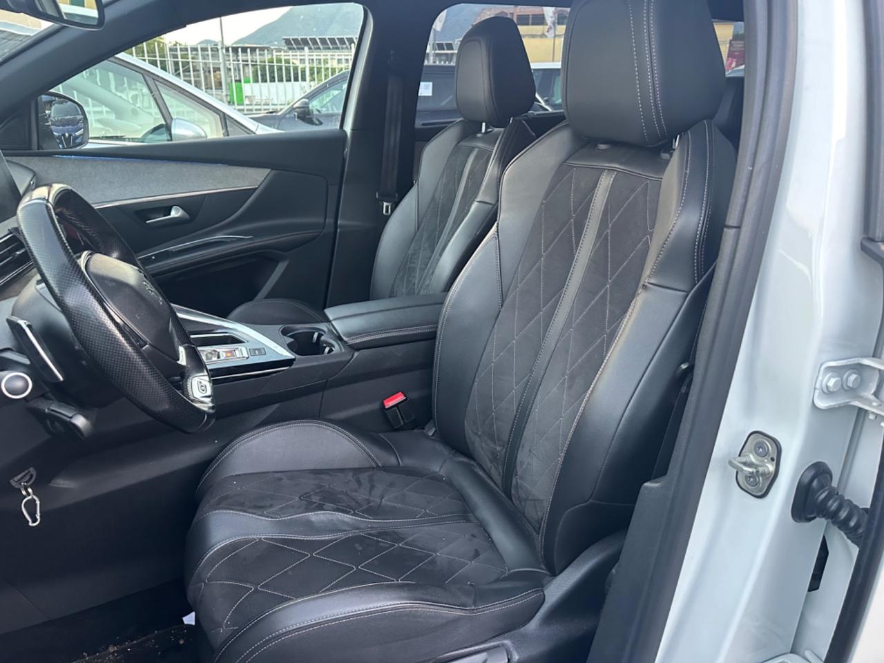 Peugeot 5008 BlueHDi 180 EAT8 GT/Pelle/Led/Full