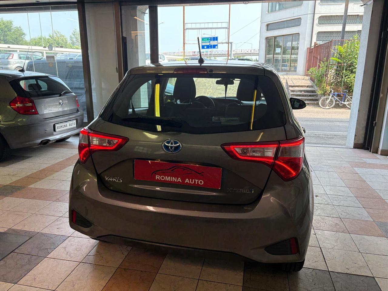Toyota Yaris 1.5 Hybrid 5 porte Cool
