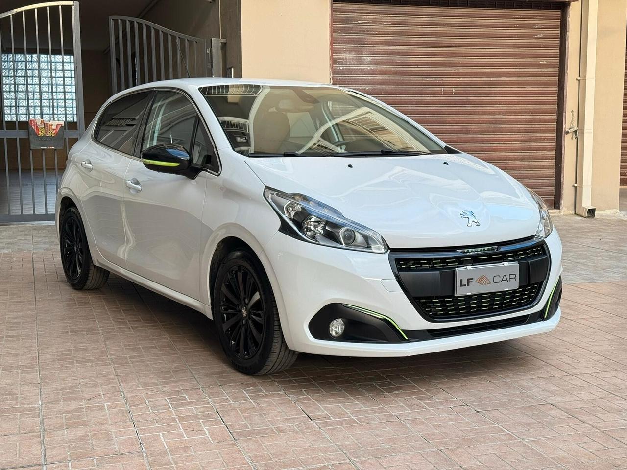 Peugeot 208 PureTech 82 cv 5 porte Allure