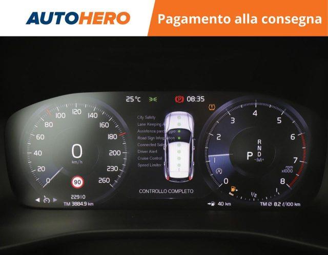 VOLVO XC40 T2 Geartronic Momentum Core