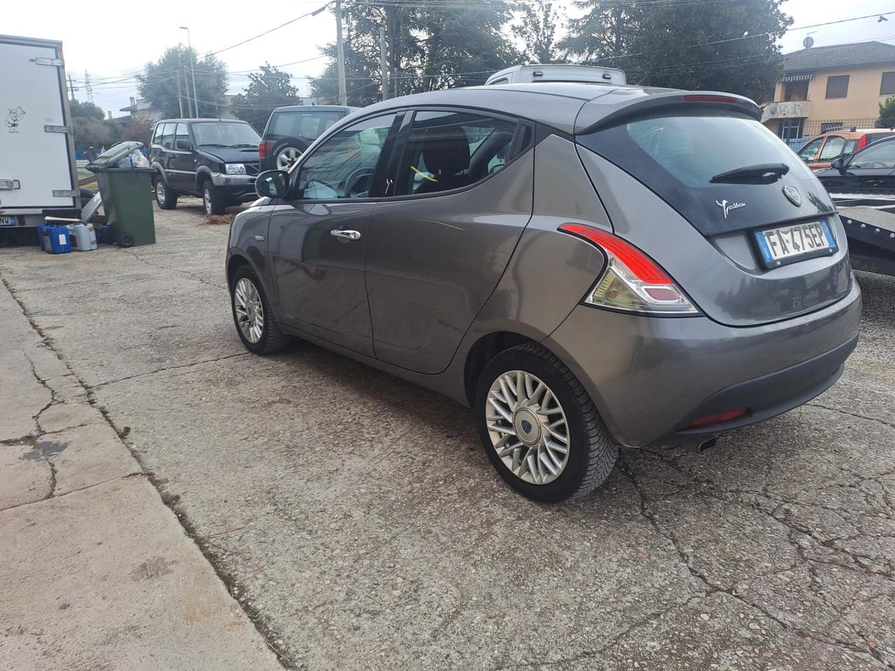 Lancia Ypsilon 1.2 69 CV 5 porte S&S -2014