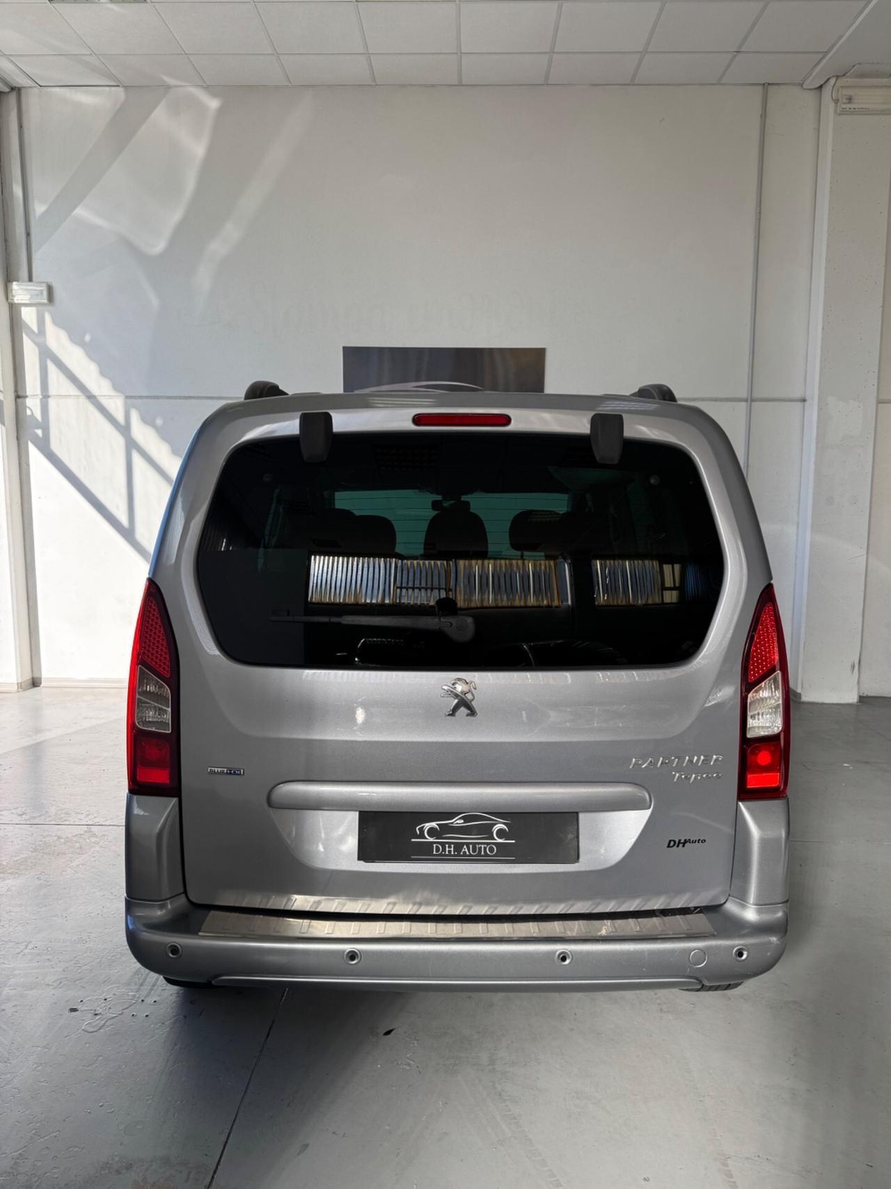 Peugeot Partner Tepee BlueHDi 100 Outdoor