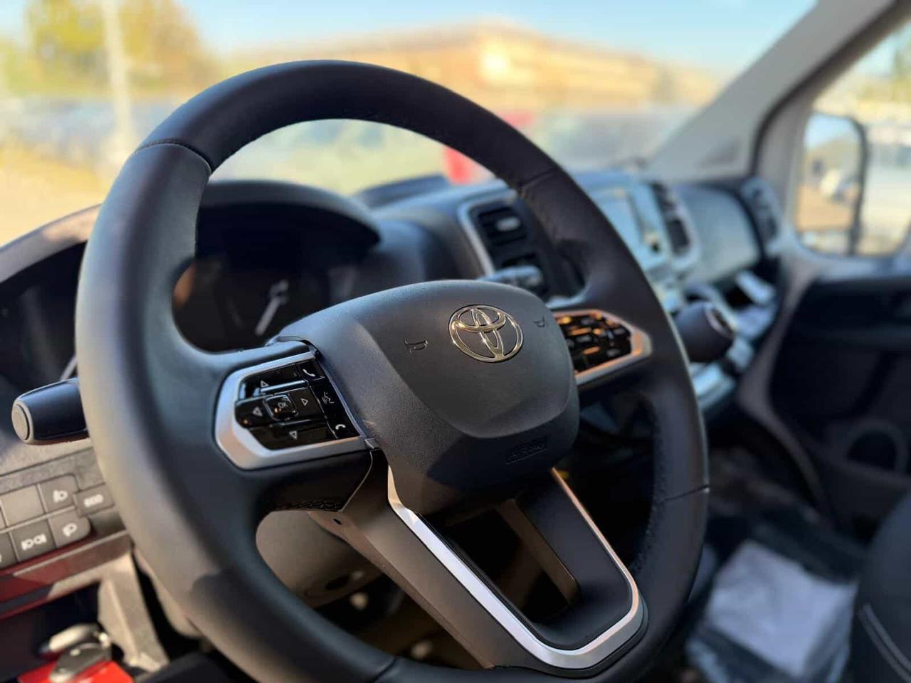 0450 NOLEGGIO FURGONE NUOVO TOYOTA PASSO MEDIO