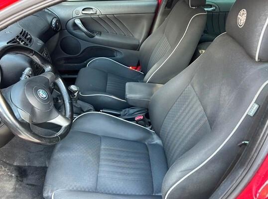 Alfa Romeo 147 1.6 16V 5 porte Distinctive - OK Neopatentato !