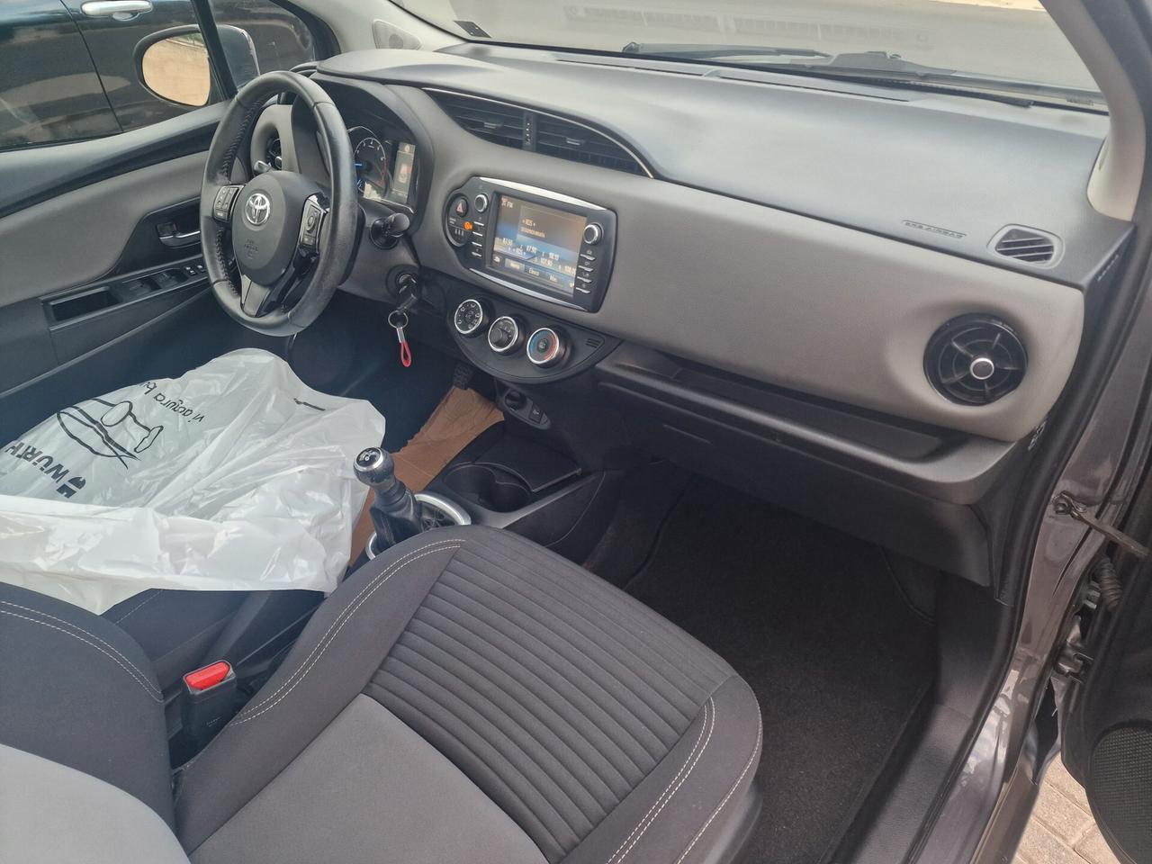 Toyota Yaris 1.0 5 porte Active