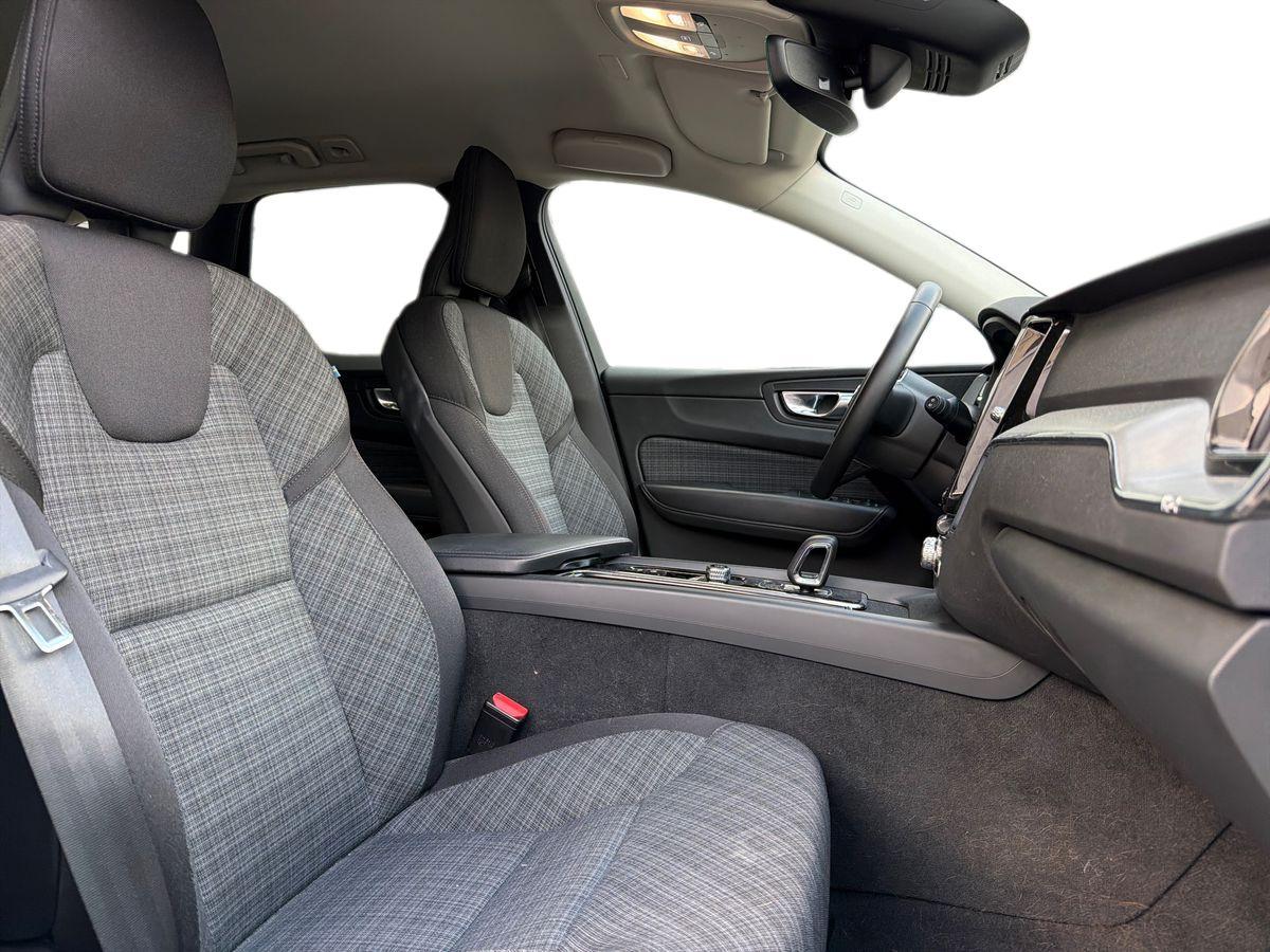 VOLVO XC60 2.0 b4 Core awd auto