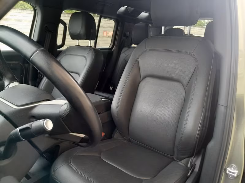 Land Rover Defender 3.0D I6 200 110 SE AWD N1 AUTOCARRO NETTO EXPORT