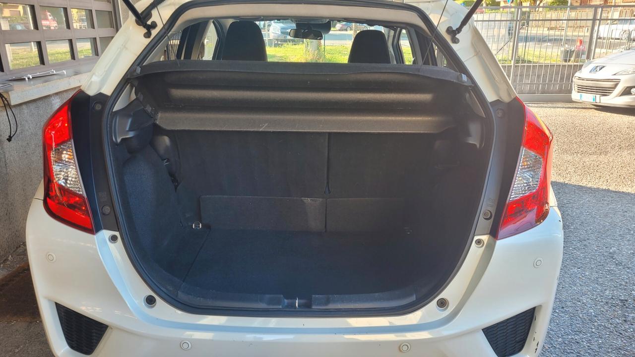 Honda Jazz 1.3 Elegance Navi ADAS