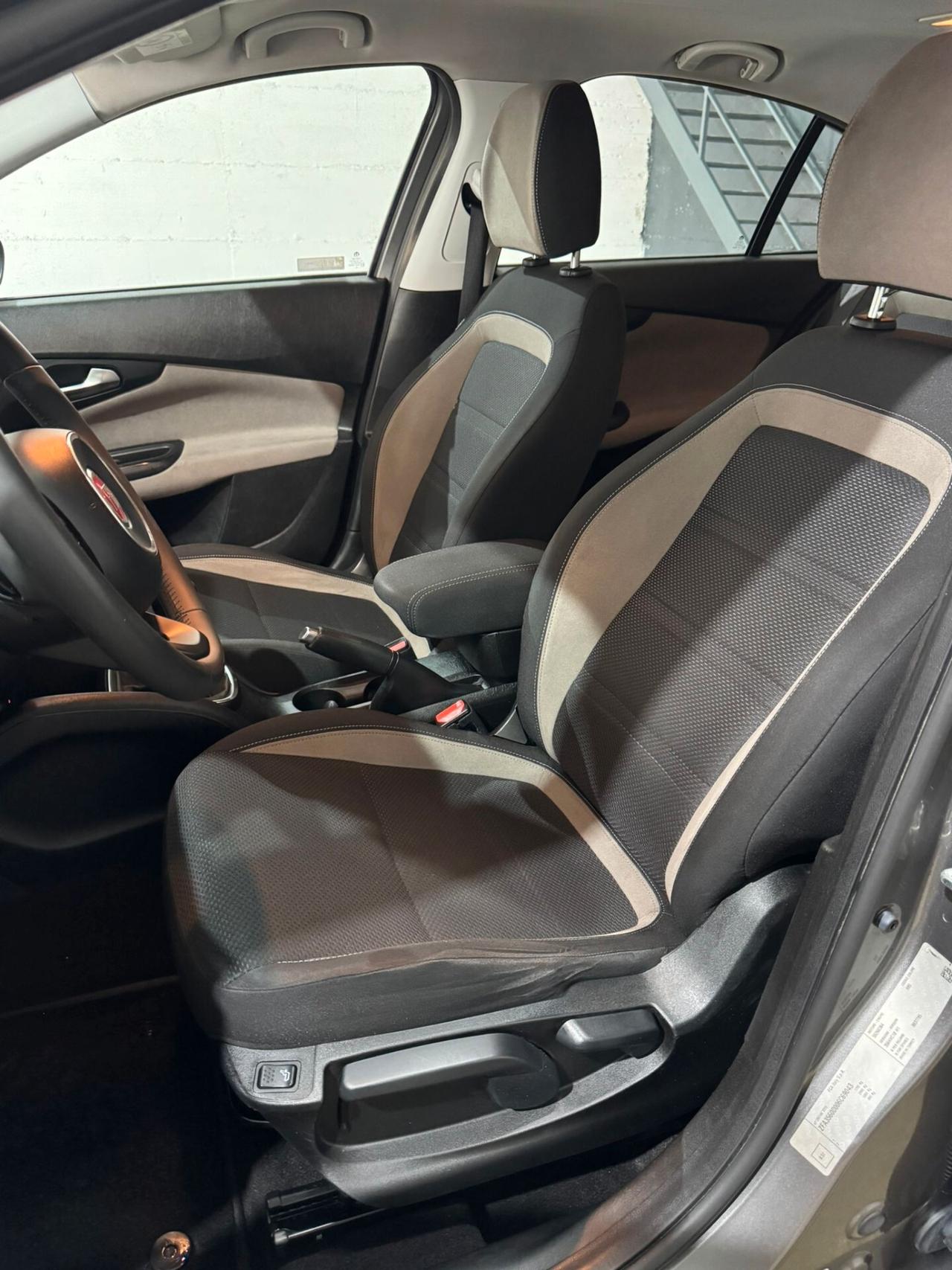 Fiat Tipo 1.6 Mjt S&S 5 porte Easy