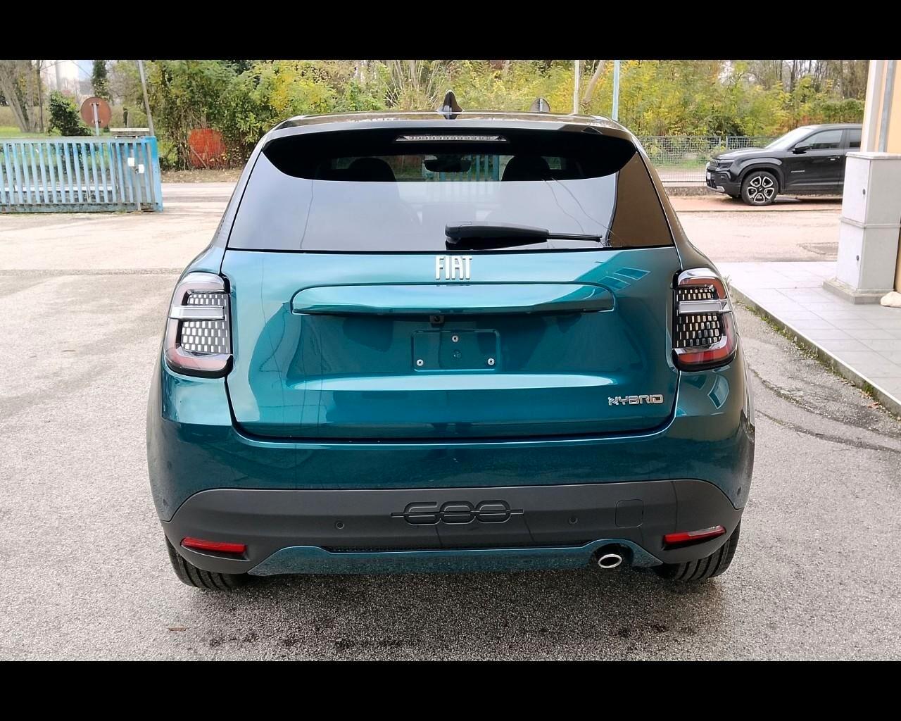 Fiat 600 Hybrid 110 CV DCT MHEV Business