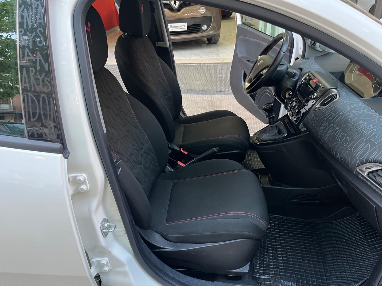 Lancia Ypsilon 1.2 69 CV 5 porte S&S Gold