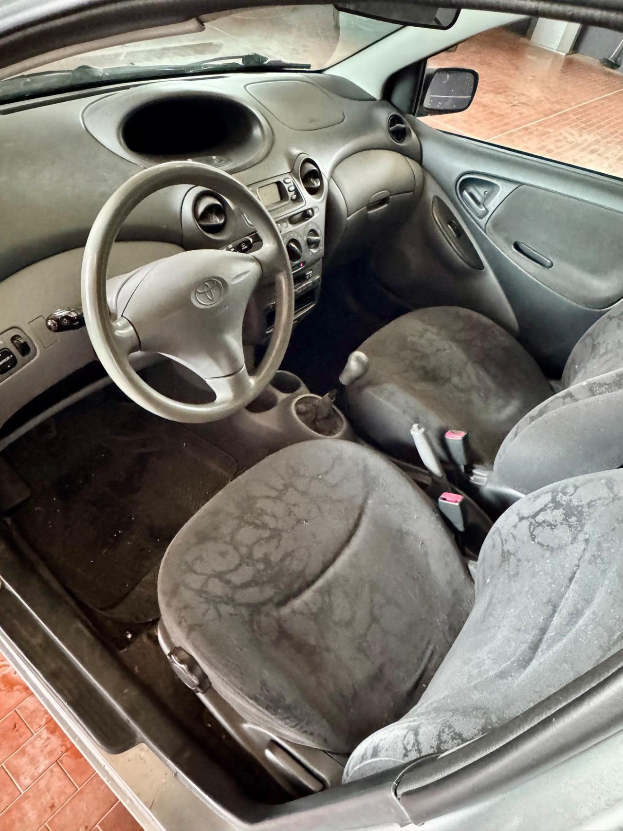 Toyota Yaris 1.0i 16V cat 5 porte