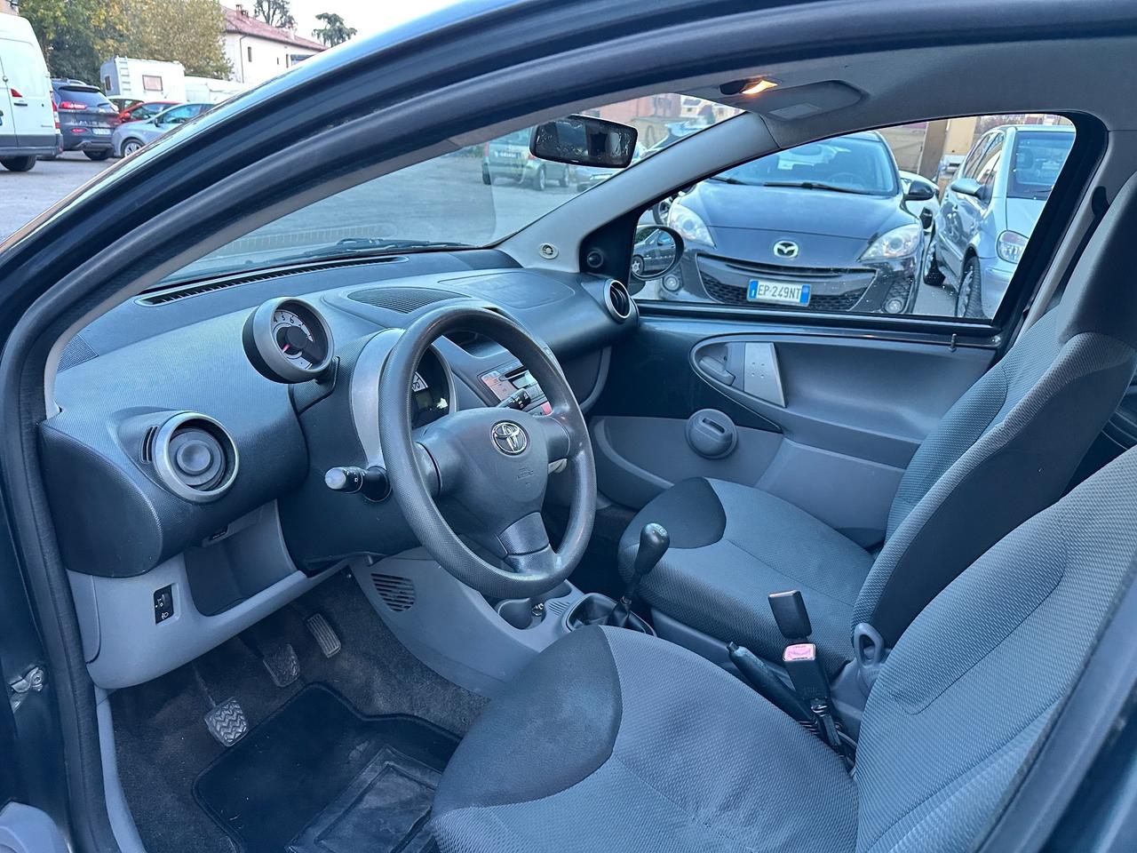 Toyota Aygo 1.0 12V VVT-i 5 porte Sol