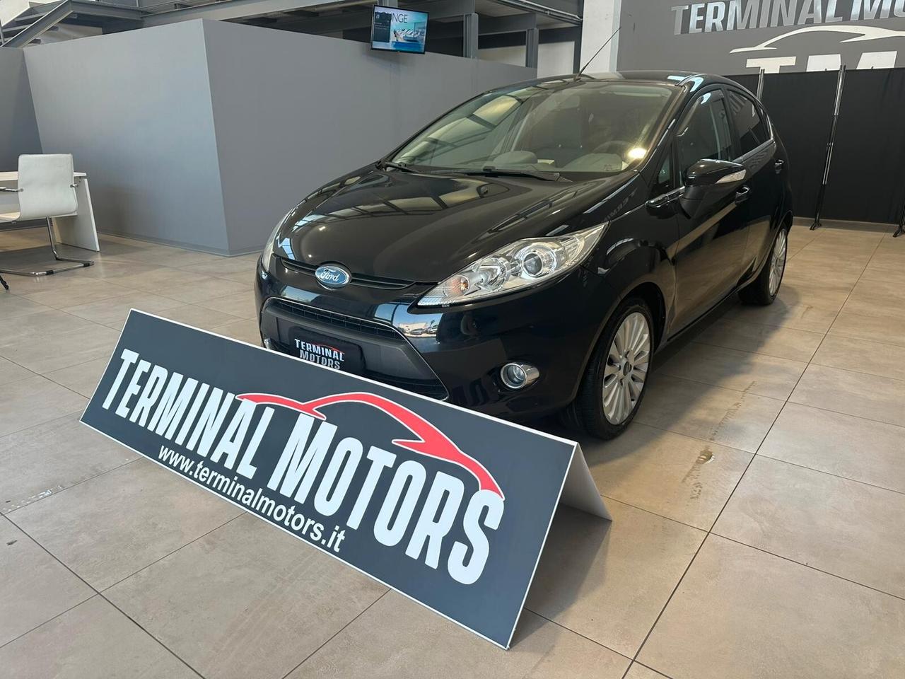 Ford Fiesta 1.4 TDCi 68CV 5 porte Titanium