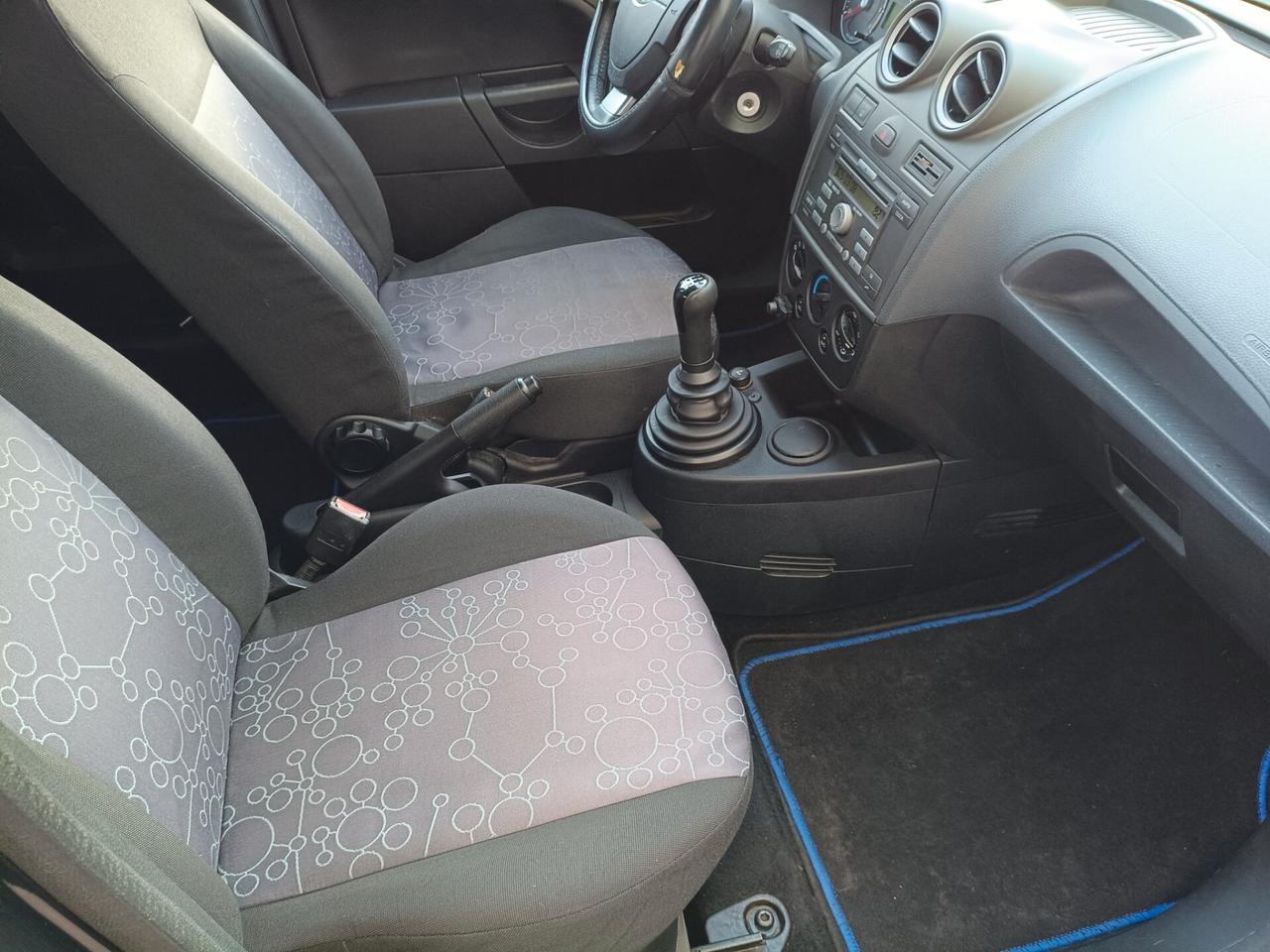 Ford Fiesta 1.2 16V 5p. Ghia