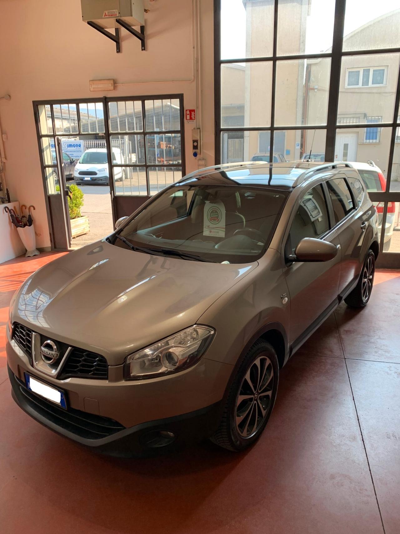 Nissan Qashqai Qashqai+2 2.0 dCi DPF Tekna 4X4 7 POSTI