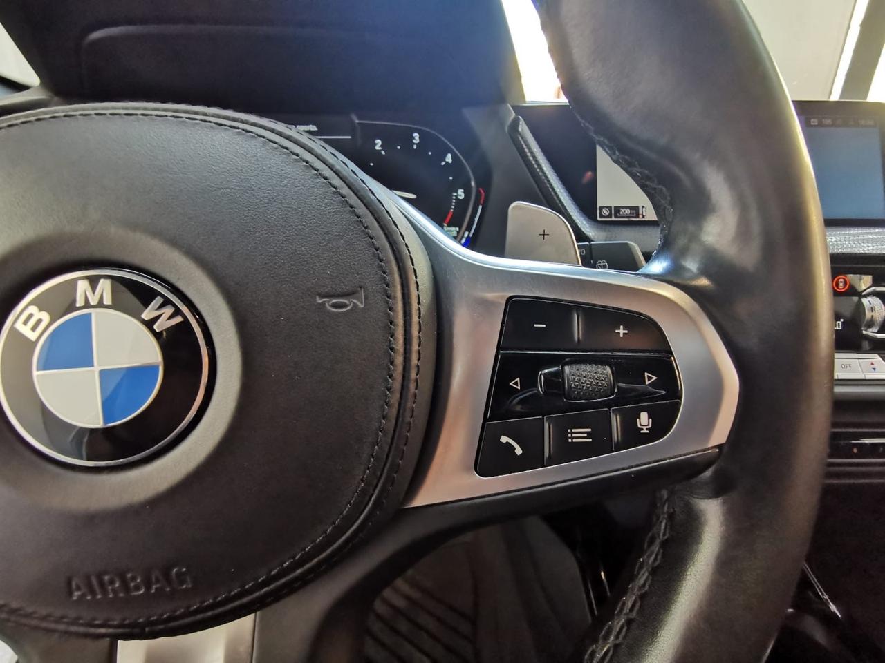 Bmw 118 118d 5p. Msport