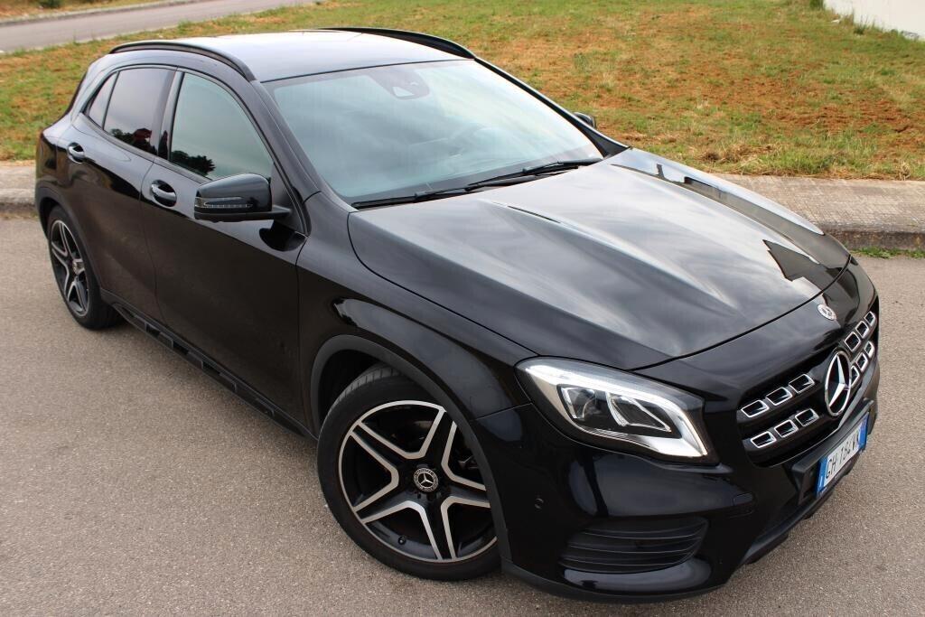 MERCEDES GLA 220 Aut. Premium * AMG