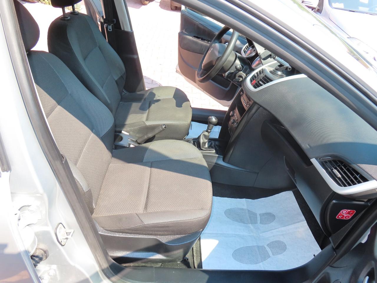 Peugeot 207 1.6 HDi 90 CV 100.000 KM CERT 2010