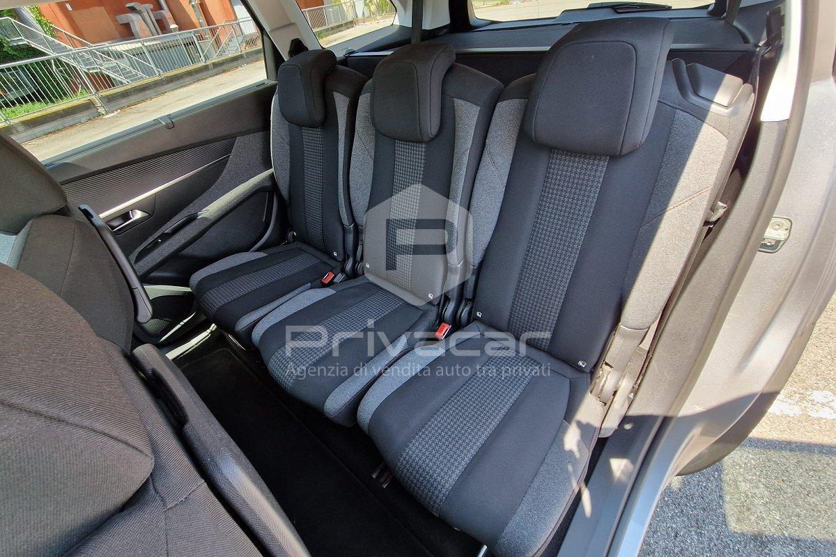 PEUGEOT 5008 BlueHDi 130 S&S EAT8 Allure