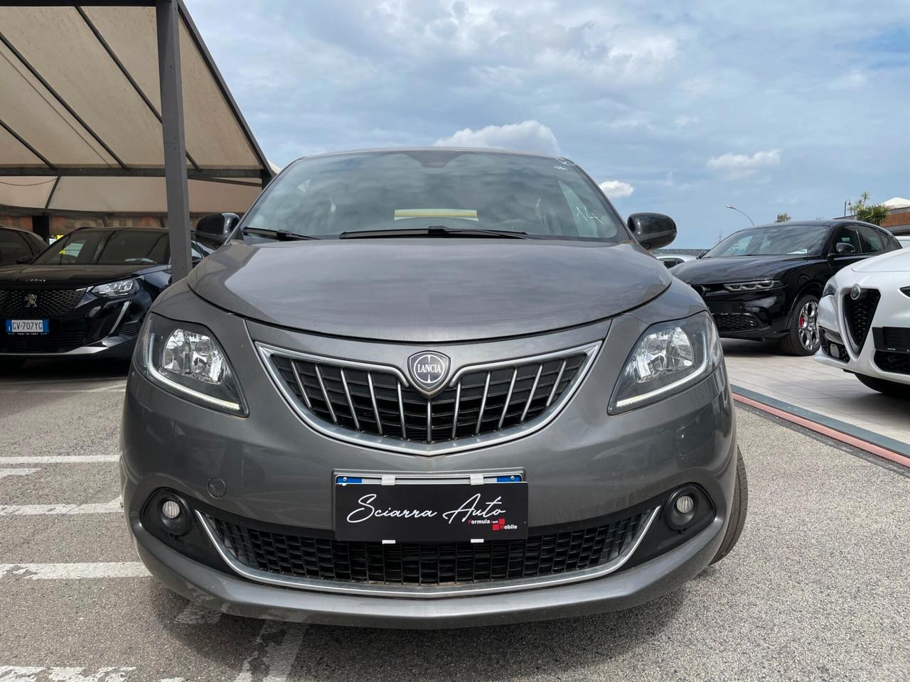 Lancia Ypsilon 1.0 FireFly 5 porte S&S Hybrid Platino