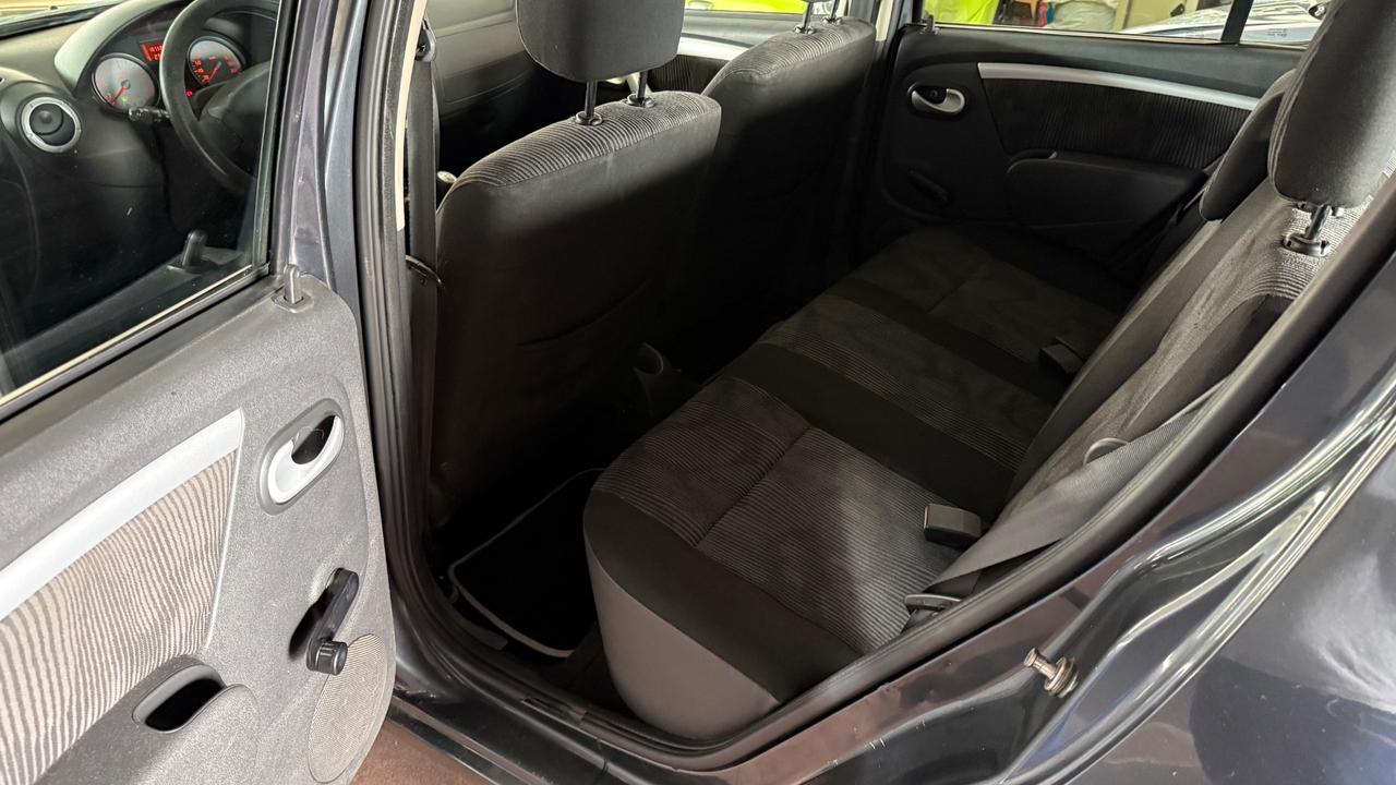 Dacia Sandero 1.4 8V GPL Lauréate