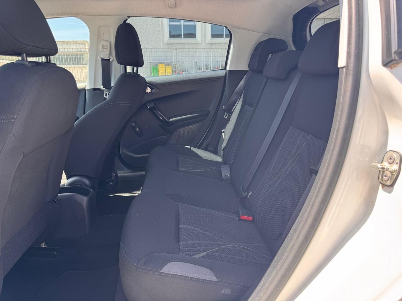 Peugeot 208 PureTech Active 108000 KM GARANZIA 12 MESI