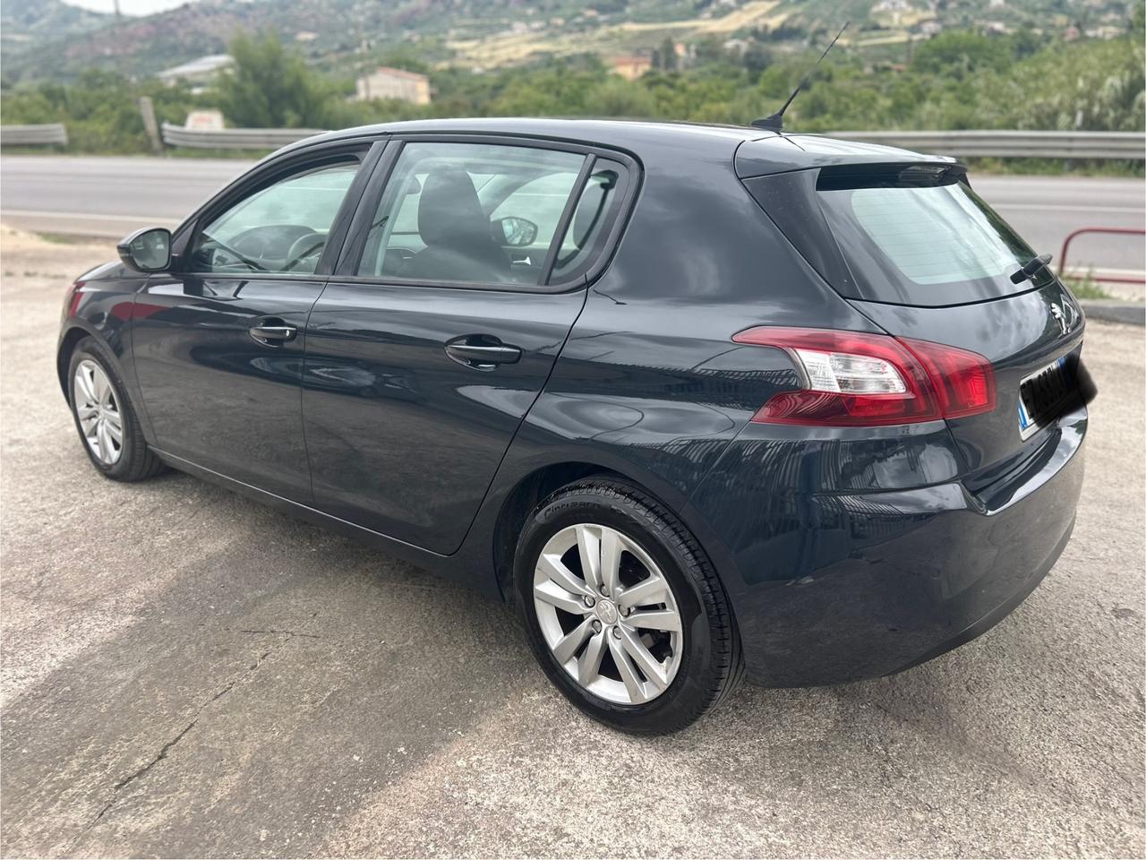 Peugeot 308 BlueHDi 100 S&S Business