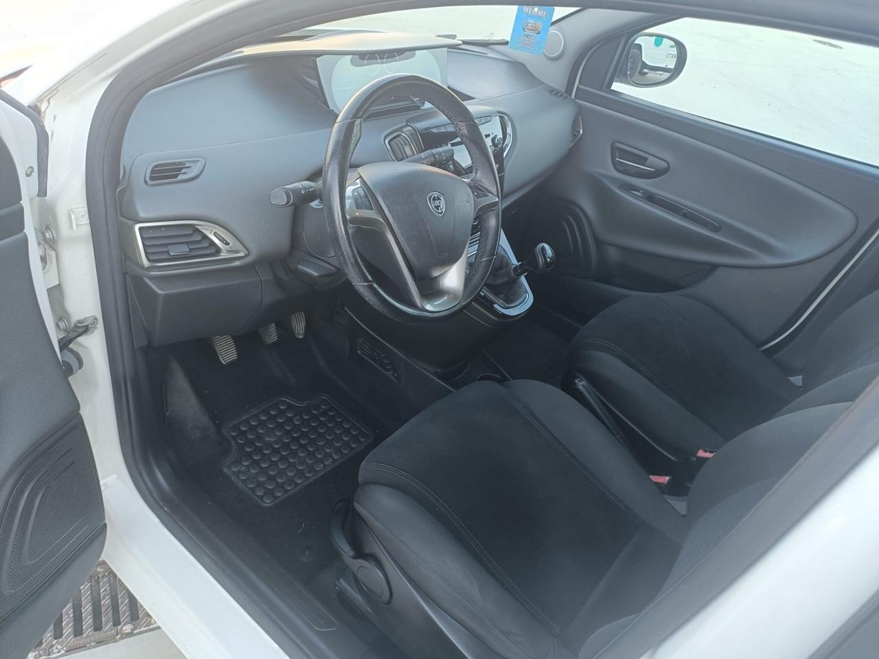 Lancia Ypsilon 1.3 MJT 16V 95 CV 5 porte S&S Gold