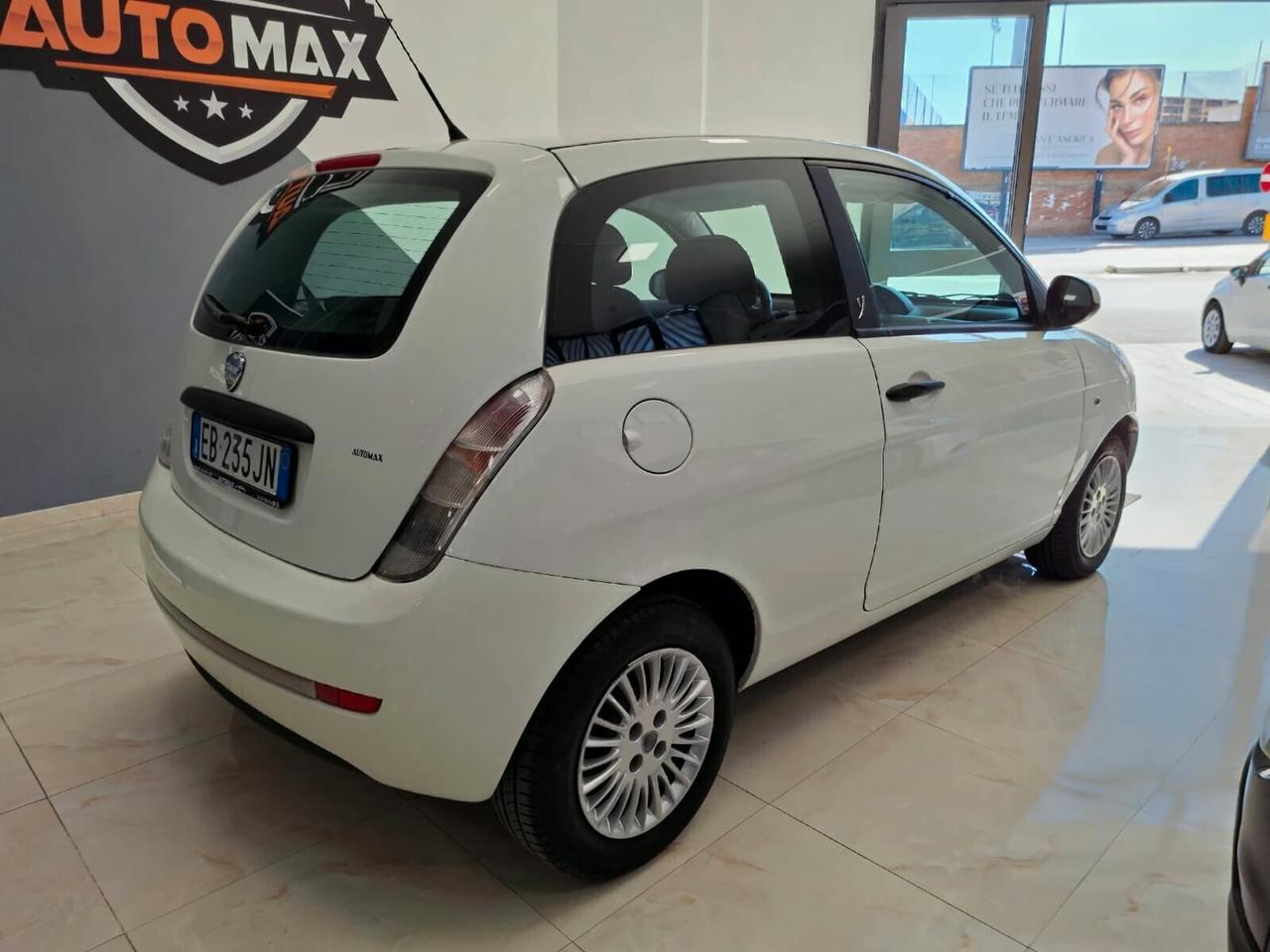Lancia Ypsilon 1.2 60cv Argento 2010