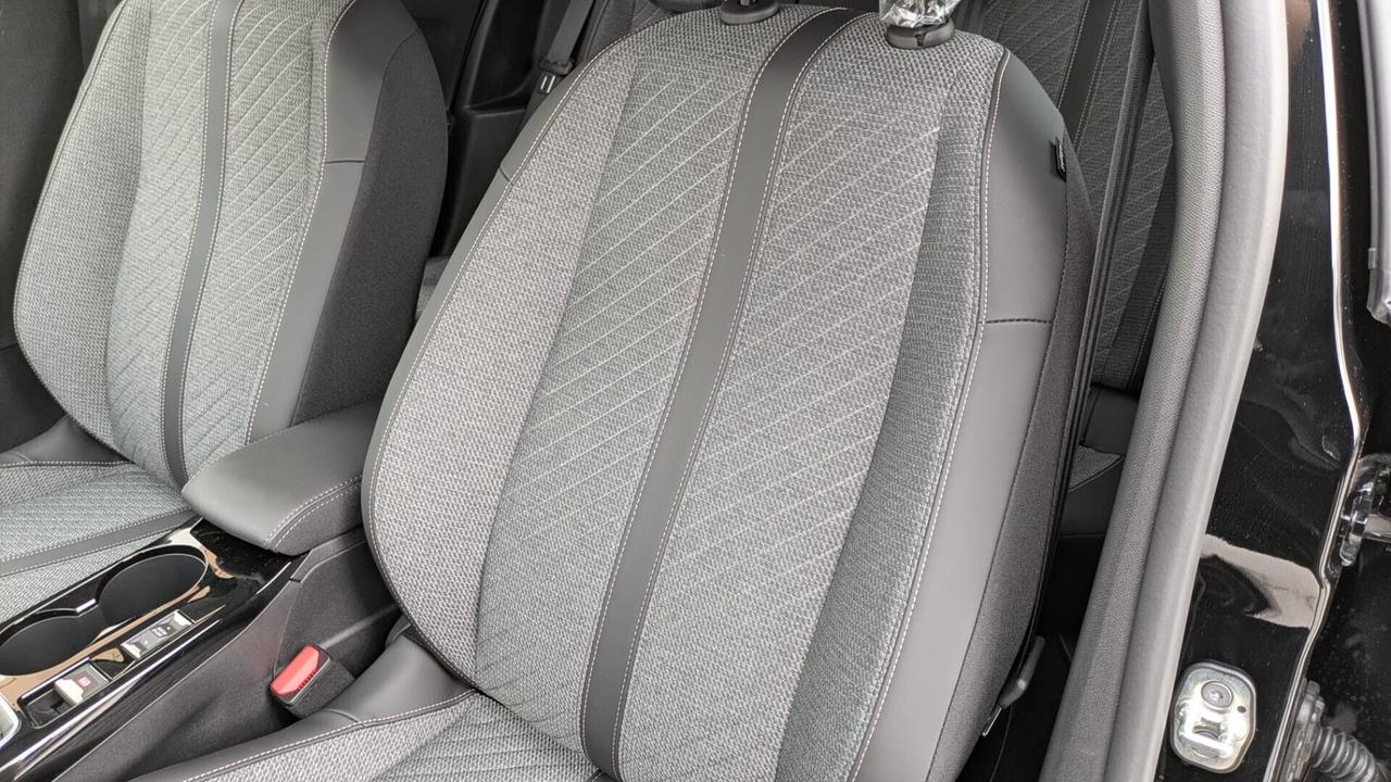 Peugeot 208 100 ALLURE