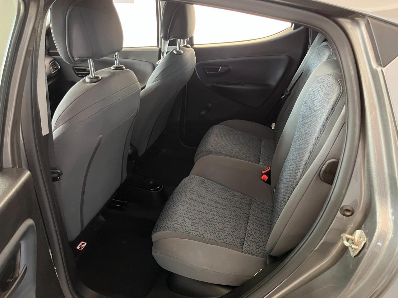 Lancia Ypsilon 1.0 FireFly 5 porte S&S Hybrid Alberta Ferretti