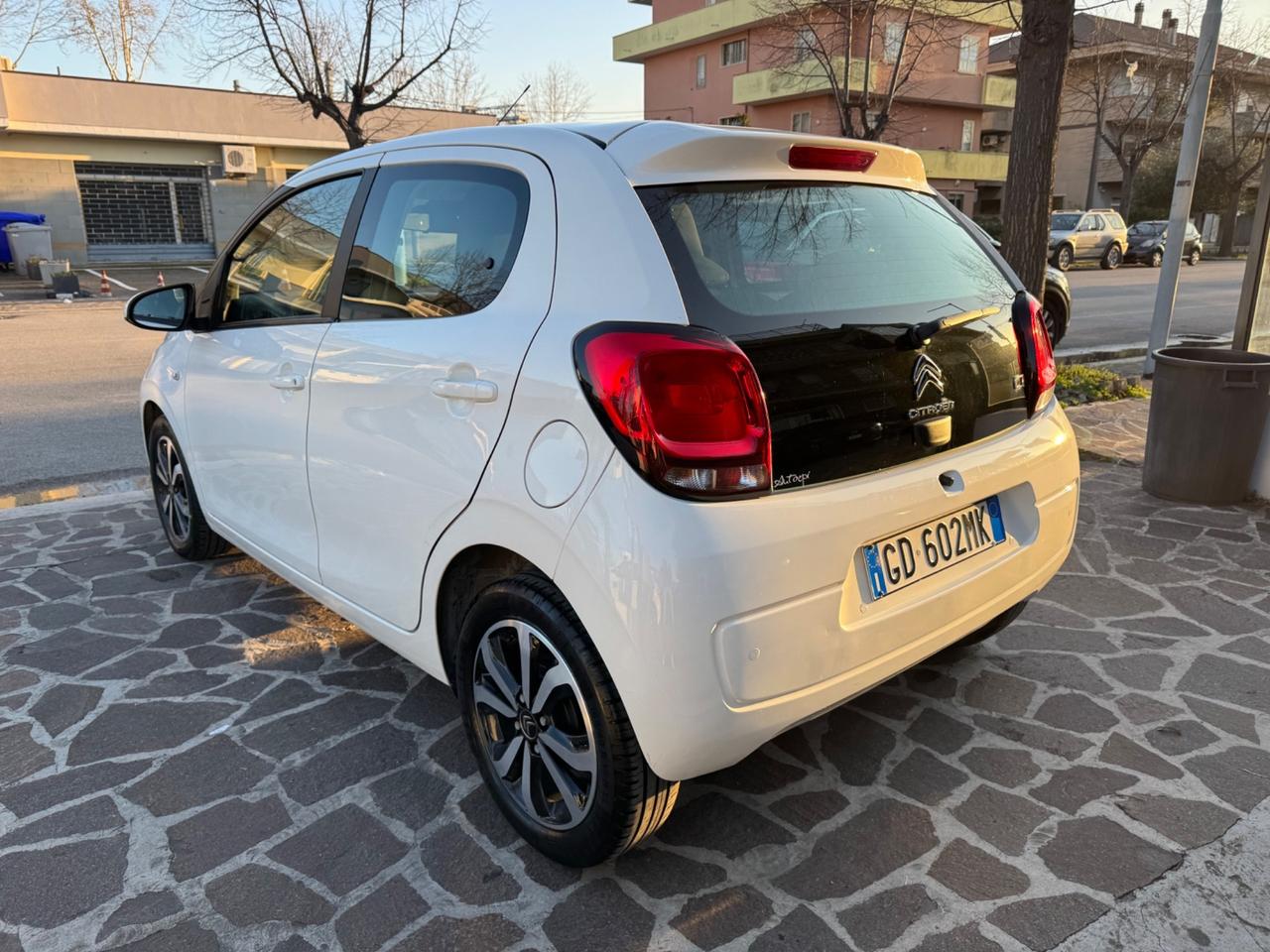 Citroen C1 VTi 72 S&S 5 porte Shine