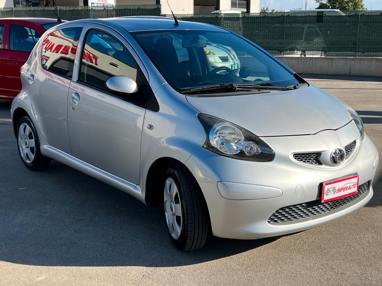 Toyota Aygo 1.0 CONNECT 1 PROPRIETARIO