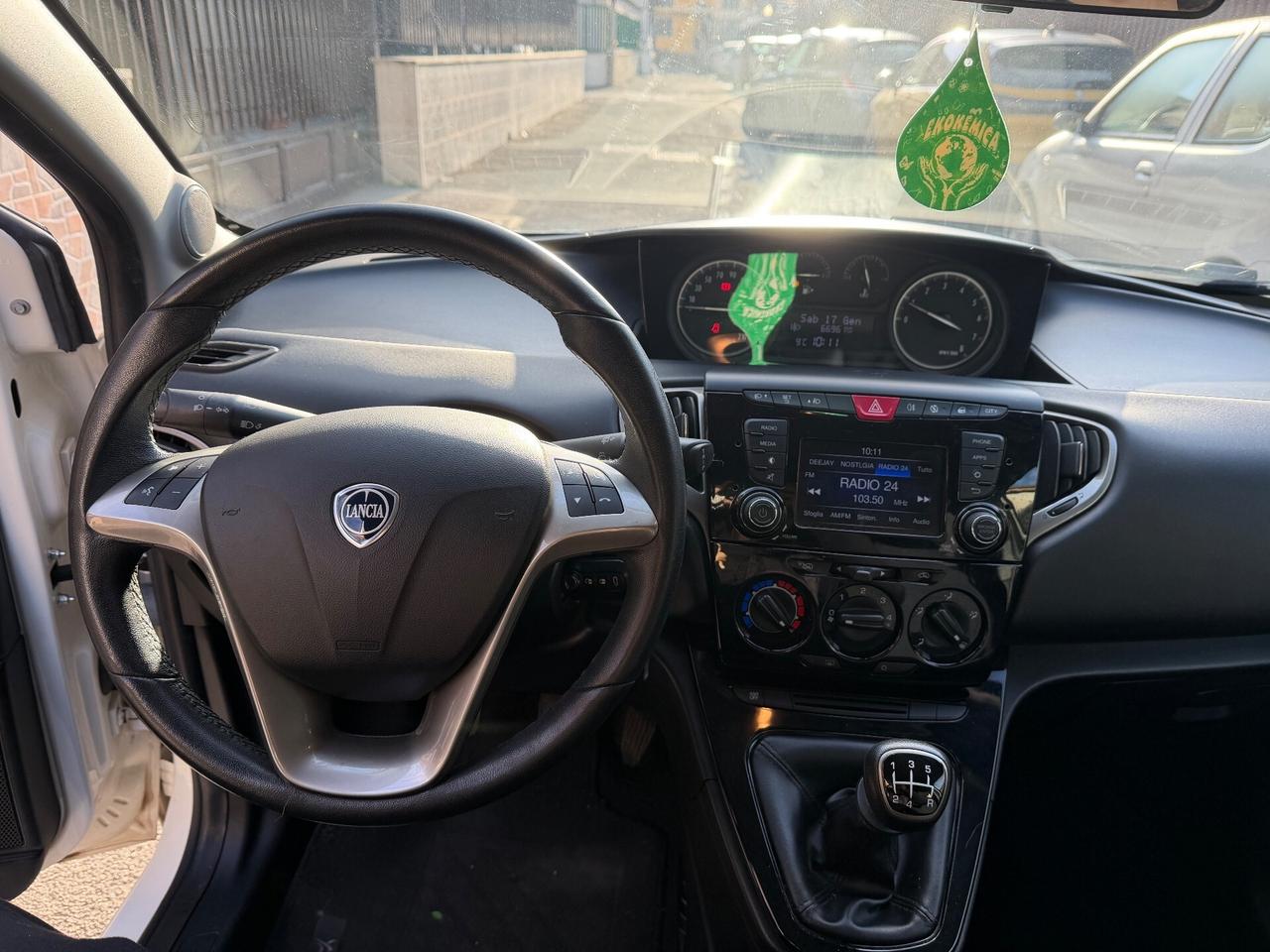 Lancia Ypsilon 1.2 69 CV 5 porte S&S Platinum