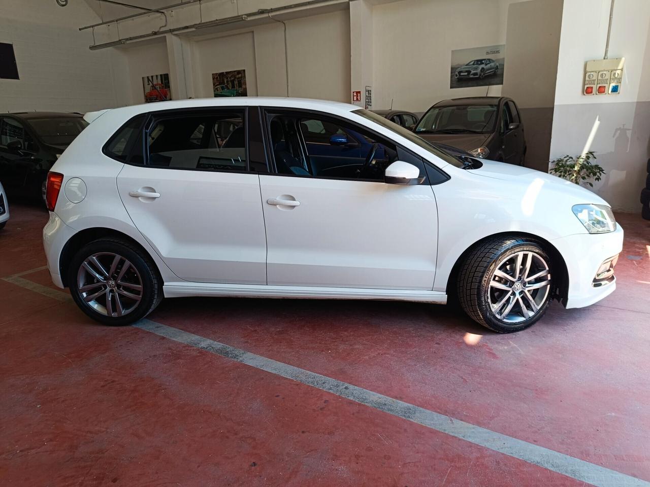 Volkswagen Polo 1.4 TDI 90 CV 5p. Highline R-Line