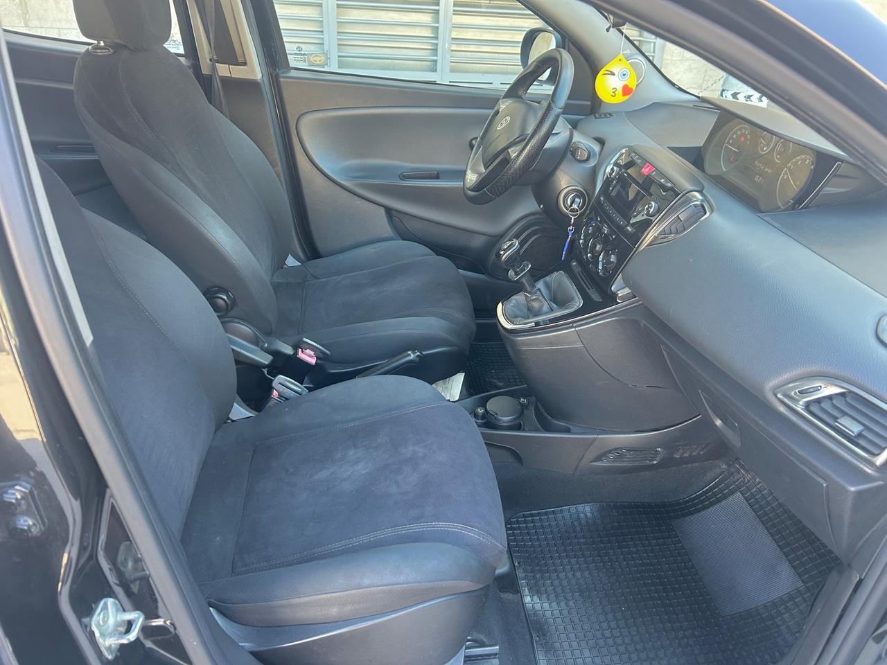 Lancia Ypsilon 1.2 GPL