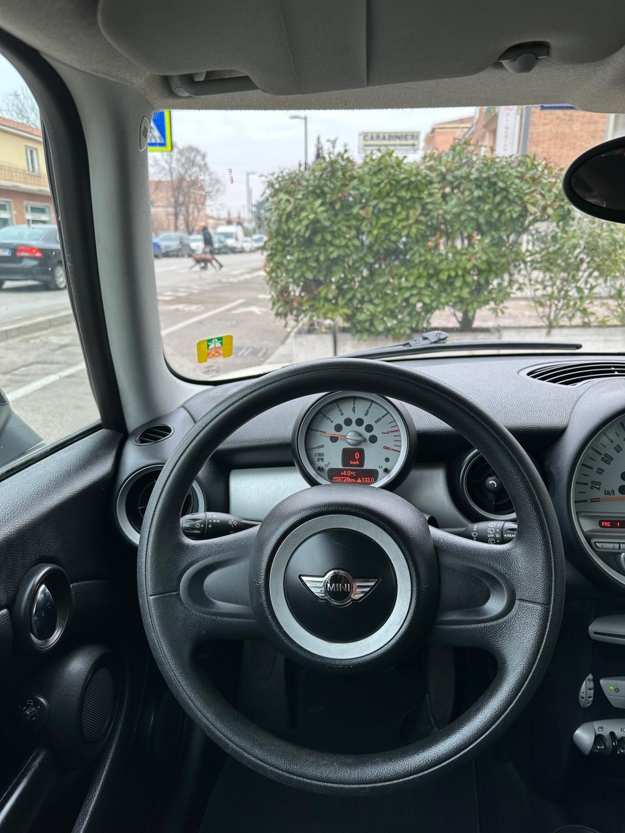 Mini 1.6 16V Cooper One (55kW)